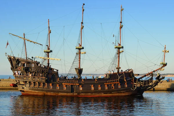Pirátská Loď Přístavu Ustka Polsko Baltské Moře Stock Obrázky