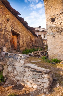 Mestia eski sokaklarında