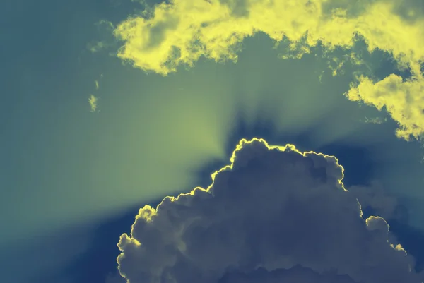 雲と太陽と空 — ストック写真