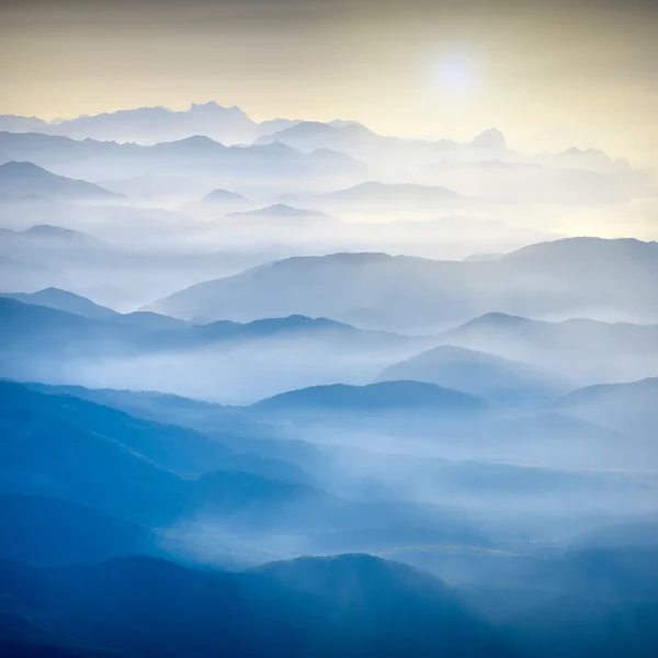 높은 산 일출 — 스톡 사진