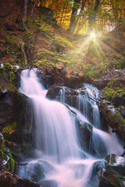 Karpat sonbahar watrefall