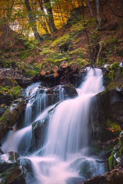 Karpat sonbahar watrefall