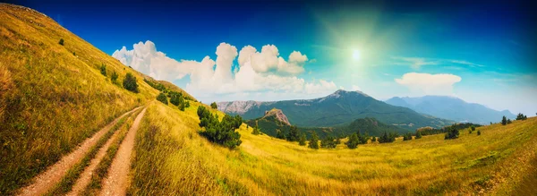 Crimea mountain valley. — Stock Photo, Image