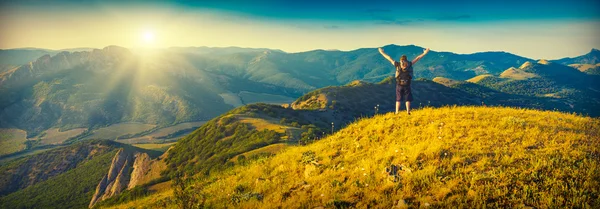 Hiker  on top of  mountain — Stock Photo, Image