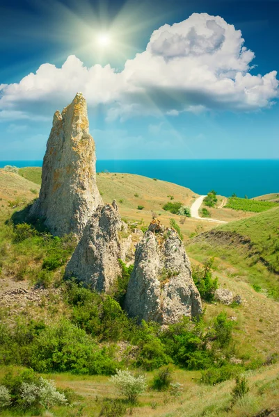 High cliffs and sea — Stock Photo, Image