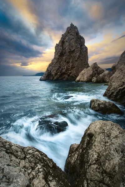 Einsamer Felsen — Stockfoto