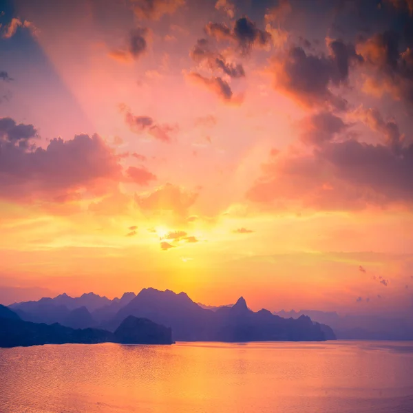 Sunset above Sudak bay — Stock Photo, Image