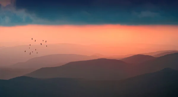 La montaña roja — Foto de Stock