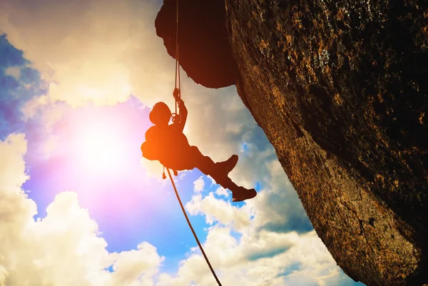 Silhouette of rock climber — Stock Photo, Image