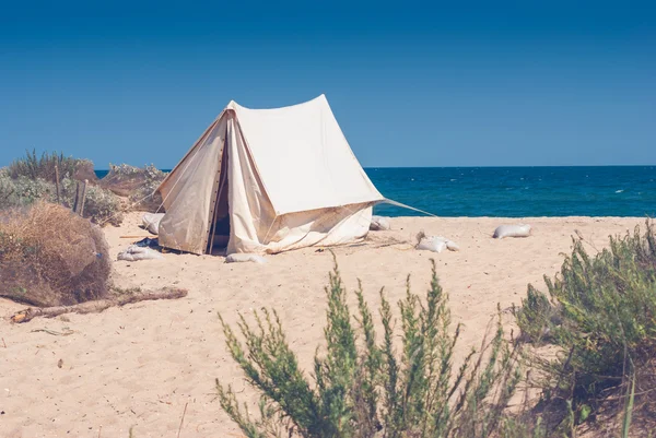 Tent on a beach 1 — Stock Photo, Image