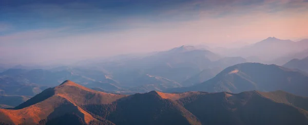 Karpat Dağlarının Panoraması — Stok fotoğraf
