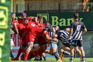 Brasov, Romanya, 30 Ağustos 2020 - Dinamo Rugby VS RUGBY U Cluj Oficial, yarı final Süper Liga Cec Bank arasındaki maçta bilinmeyen rugby oyuncusu