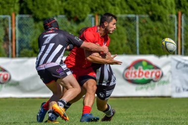 Brasov, Romanya, 30 Ağustos 2020 - Dinamo Rugby VS RUGBY U Cluj Oficial, yarı final Süper Liga Cec Bank arasındaki maçta bilinmeyen rugby oyuncusu