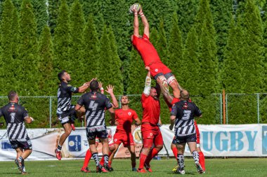 Brasov, Romanya, 30 Ağustos 2020 - Dinamo Rugby VS RUGBY U Cluj Oficial, yarı final Süper Liga Cec Bank arasındaki maçta bilinmeyen rugby oyuncusu