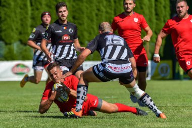 Brasov, Romanya, 30 Ağustos 2020 - Dinamo Rugby VS RUGBY U Cluj Oficial, yarı final Süper Liga Cec Bank arasındaki maçta bilinmeyen rugby oyuncusu