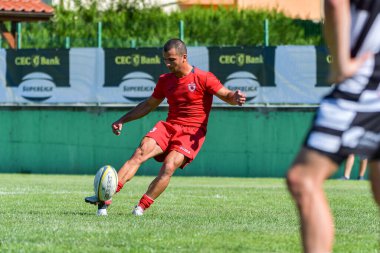 Brasov, Romanya, 30 Ağustos 2020 - Dinamo Rugby VS RUGBY U Cluj Oficial, yarı final Süper Liga Cec Bank arasındaki maçta bilinmeyen rugby oyuncusu
