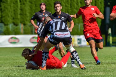 Brasov, Romanya, 30 Ağustos 2020 - Dinamo Rugby VS RUGBY U Cluj Oficial, yarı final Süper Liga Cec Bank arasındaki maçta bilinmeyen rugby oyuncusu