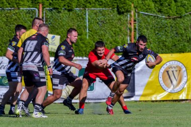 Brasov, Romanya, 30 Ağustos 2020 - Dinamo Rugby VS RUGBY U Cluj Oficial, yarı final Süper Liga Cec Bank arasındaki maçta bilinmeyen rugby oyuncusu