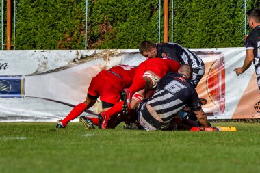 Brasov, Romanya, 30 Ağustos 2020 - Dinamo Rugby VS RUGBY U Cluj Oficial, yarı final Süper Liga Cec Bank arasındaki maçta bilinmeyen rugby oyuncusu