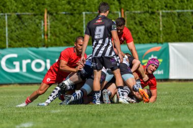Brasov, Romanya, 30 Ağustos 2020 - Dinamo Rugby VS RUGBY U Cluj Oficial, yarı final Süper Liga Cec Bank arasındaki maçta bilinmeyen rugby oyuncusu