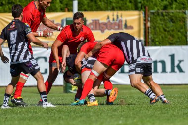 Brasov, Romanya, 30 Ağustos 2020 - Dinamo Rugby VS RUGBY U Cluj Oficial, yarı final Süper Liga Cec Bank arasındaki maçta bilinmeyen rugby oyuncusu