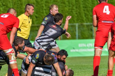 Brasov, Romanya, 30 Ağustos 2020 - Dinamo Rugby VS RUGBY U Cluj Oficial, yarı final Süper Liga Cec Bank arasındaki maçta bilinmeyen rugby oyuncusu