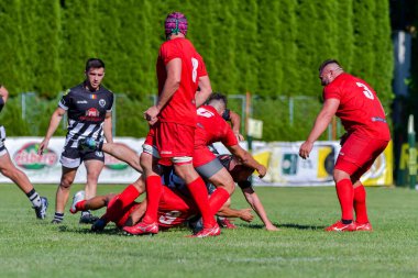 Brasov, Romanya, 30 Ağustos 2020 - Dinamo Rugby VS RUGBY U Cluj Oficial, yarı final Süper Liga Cec Bank arasındaki maçta bilinmeyen rugby oyuncusu