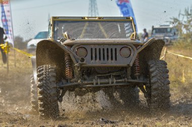 SARATA MONTEORU, BUZAU, ROMANIA 11-14 Ekim 2018: GTC TROPHY 2018 Bilinmeyen Yarışmacı Romanya Off-Road Şampiyonası 'nın en uzun günü