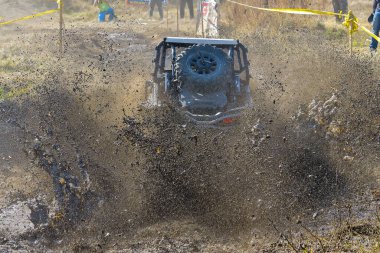 SARATA MONTEORU, BUZAU, ROMANIA 11-14 Ekim 2018: GTC TROPHY 2018 Bilinmeyen Yarışmacı Romanya Off-Road Şampiyonası 'nın en uzun günü