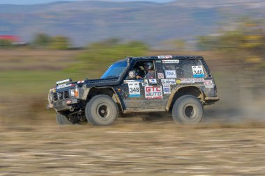 SARATA MONTEORU, BUZAU, ROMANIA 11-14 Ekim 2018: GTC TROPHY 2018 Bilinmeyen Yarışmacı Romanya Off-Road Şampiyonası 'nın en uzun günü