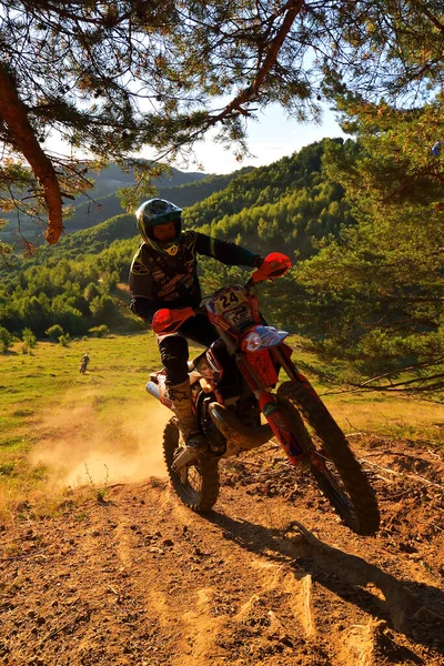 Сибиу Румыния Июля Неизвестный Конкурент Red Bull Romaniacs Hard Enduro — стоковое фото