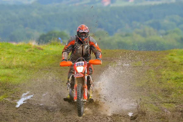 Sibiu Romania Luglio Sconosciuto Concorrente Red Bull Romaniacs Hard Enduro — Foto Stock