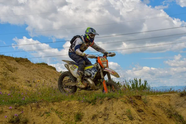 Sibiu Romania Luglio Sconosciuto Concorrente Red Bull Romaniacs Hard Enduro — Foto Stock