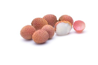 Lychee. Beyaz arka plan üzerinde taze lychees