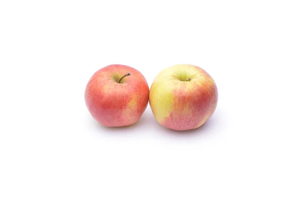 Jablka na bílém pozadí — Stock fotografie
