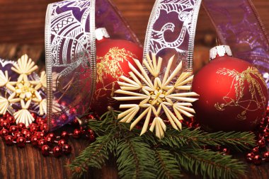 Noel dekorasyon ahşap kurullarında