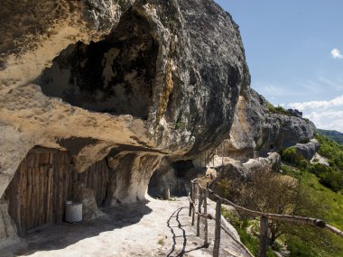 Manastır