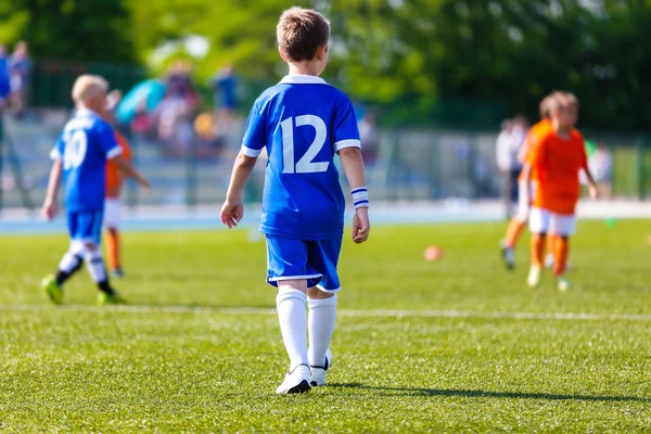 小男孩足球足球运动员 — 图库照片