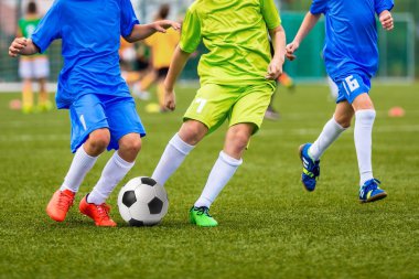 Gençlik takımlar için futbol maçı