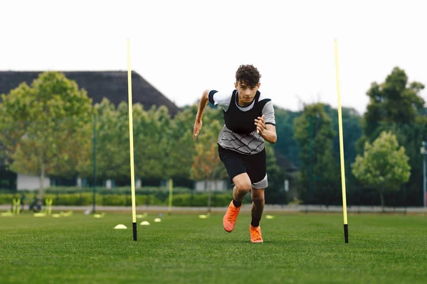 Atleta Adolescente Testes Velocidade Treinamento Corrida Young Boy Running Fast — Fotografia de Stock