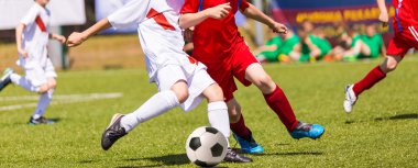 Çocuklar için futbol maçı. Eğitim ve futbol Futbol Turnuvası