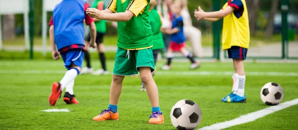Football soccer training game for kids — Stock Photo, Image
