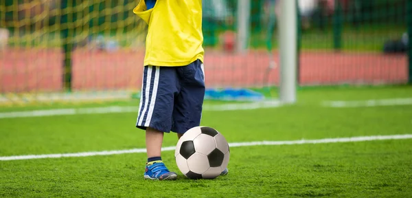 Voetbal voetbal opleiding voor kinderen — Stockfoto