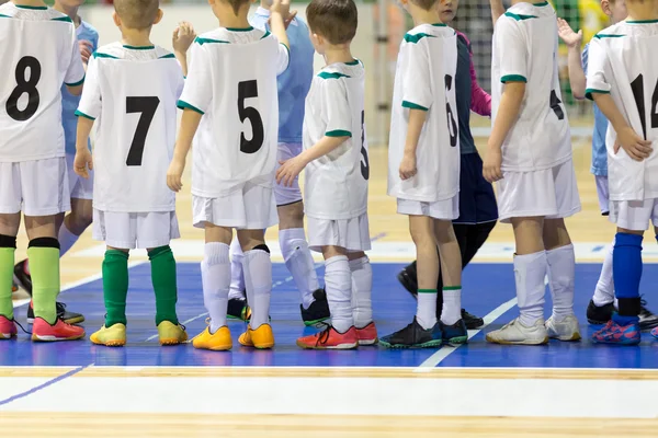 Kapalı futbol futbol maçı; Futsal