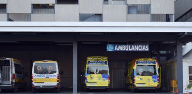Valladolid, İspanya 02-12-21 Kadınlar duyuyor. Casa del Estudiante, Calle Real de Burgos Duvar Yazan Javier Romn