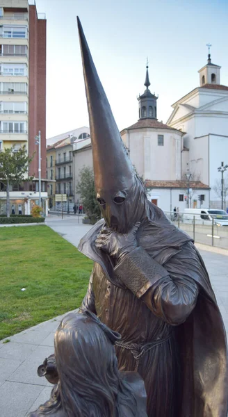 Valladolid, İspanya 02-12-21 Kadınlar duyuyor. Casa del Estudiante, Calle Real de Burgos Duvar Yazan Javier Romn