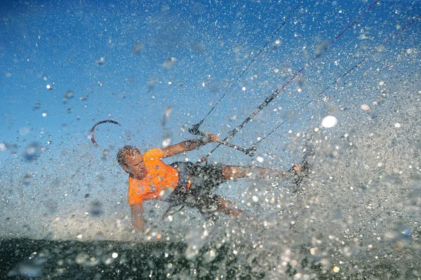 Kitesurf freestyle man — Stockfoto
