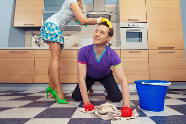 Man cleaning floor — Stock Photo, Image