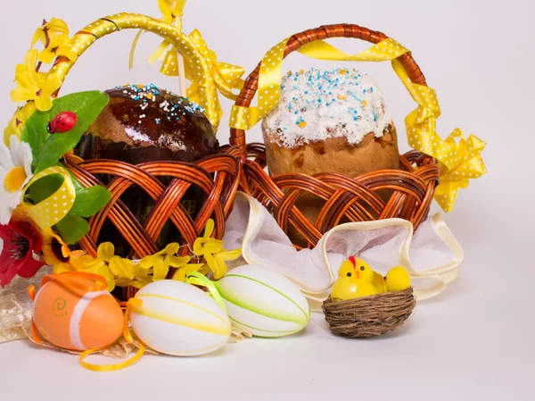 Easter basket — Stock Photo, Image