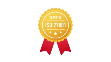 ISO 27001 sertifikalı altın etiketli beyaz arka plan. Hareket grafikleri.